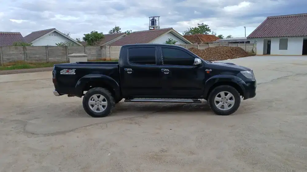 HILUX D-CAB 4 X 4 SOLAR