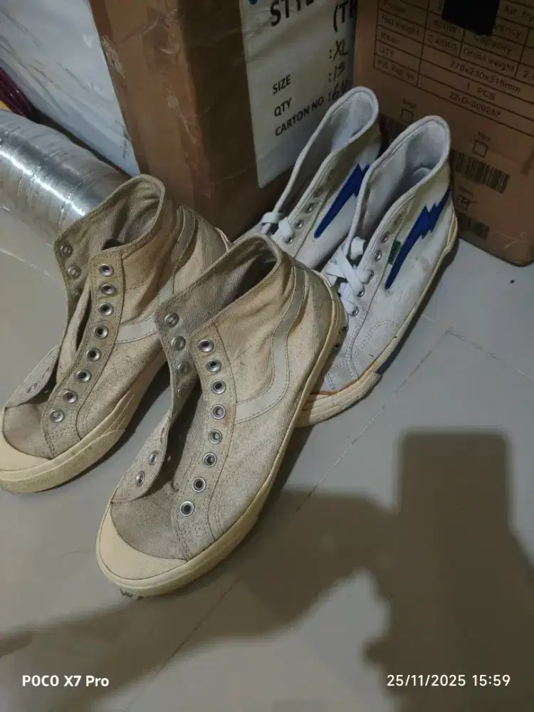 SEPATU UKURAN 43