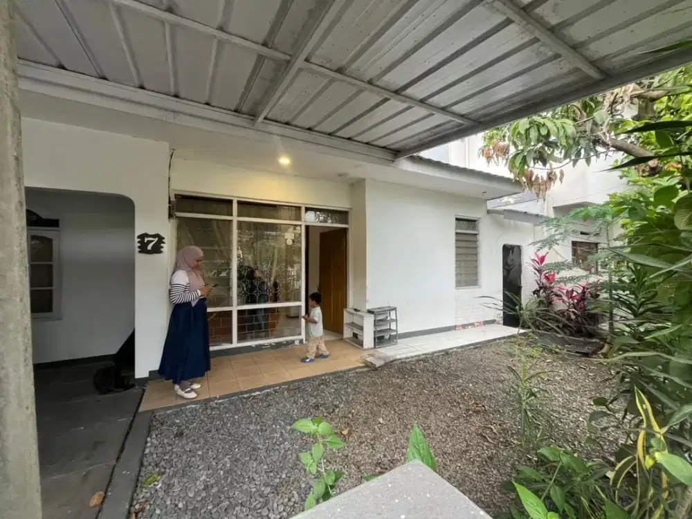 Juar Rumah Arcamanik Vintage Dekat Pusat Kota