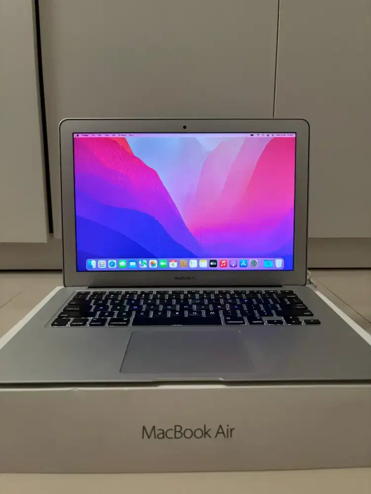 MacBook Air 2017 13 8/128 GB Silver