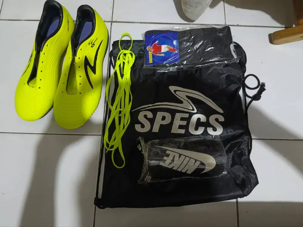 SEPATU SPECS KOMPLIT UKURAN 39