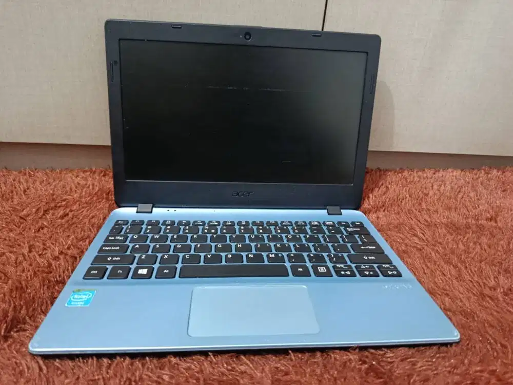 Laptop Acer  aspire/V5  Windows 10 pro 64-bit  Processor Intel Celeron