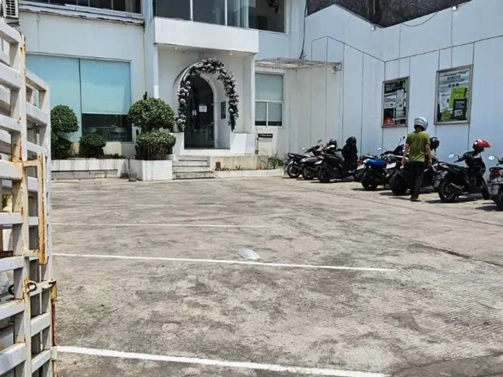 Tempat usaha di pinggir jalan durian raya banyumanik dekat undip tembalang