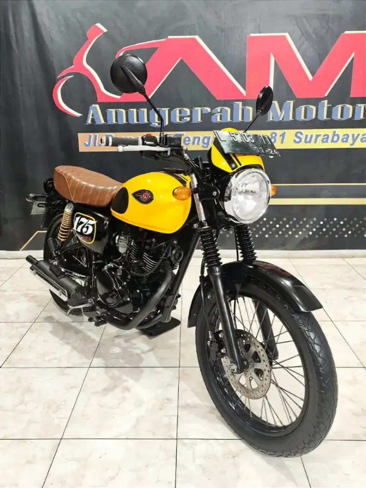 Kawasaki W175 Cafe yellow TH 2019 promo dp 4jt an