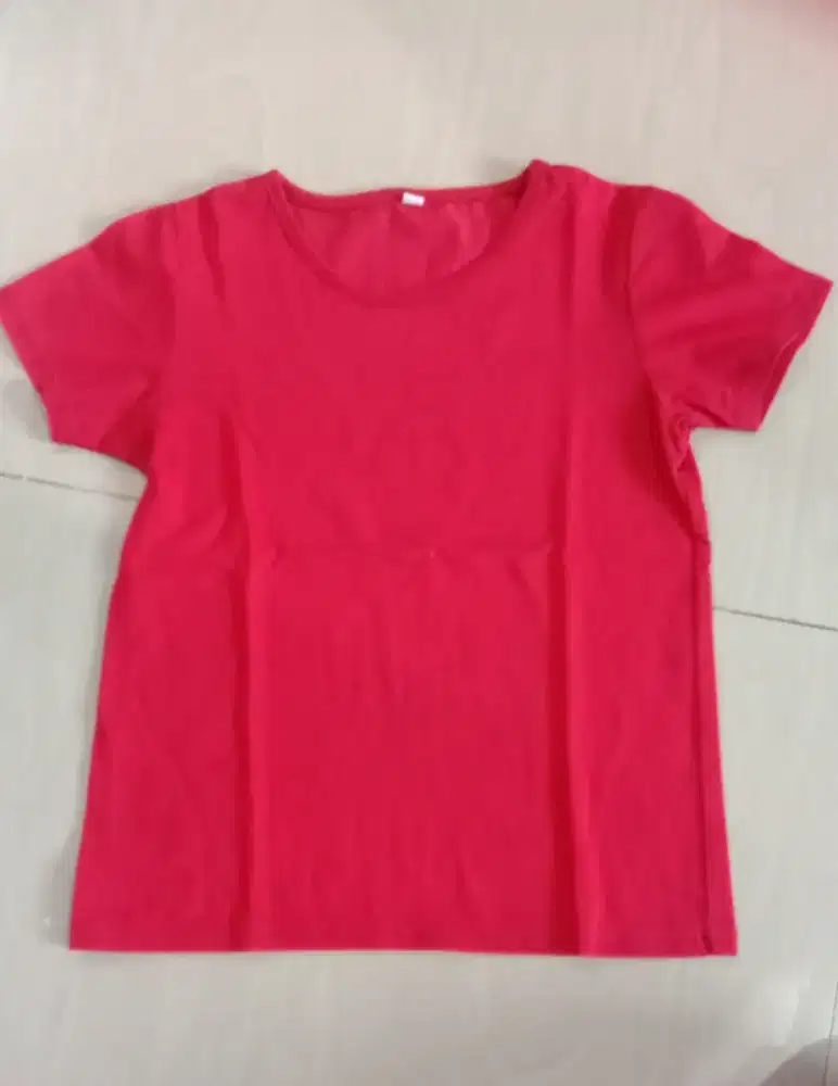 Dijual kaos anak merah polos
