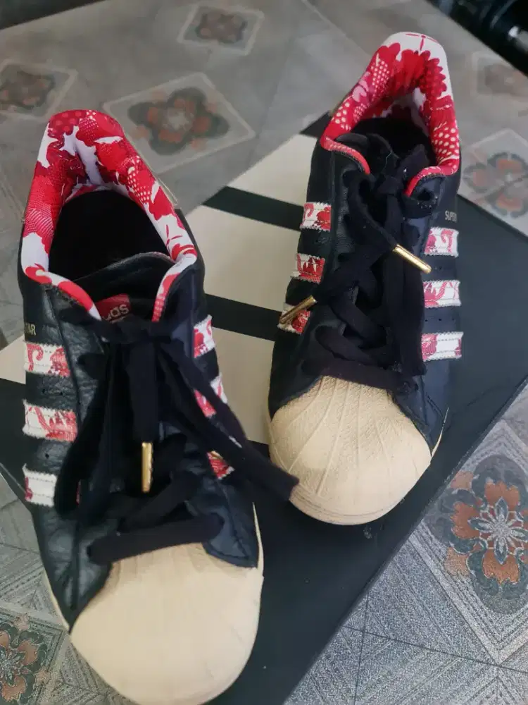 adidas superstar limited versi imlek