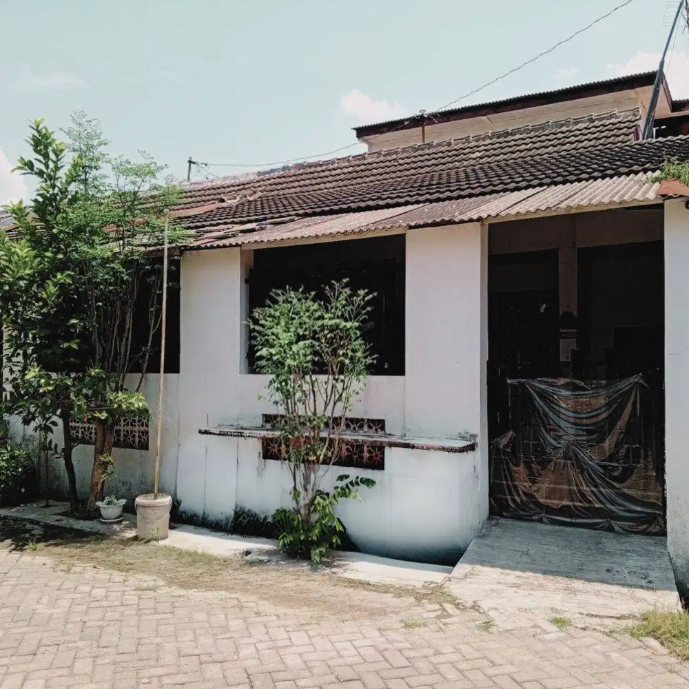 Disewakan Rumah 2 Lantai Genuk Indah