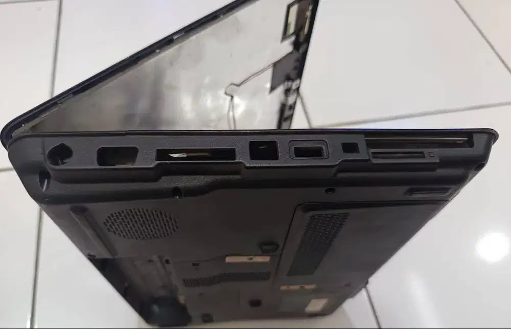 LAPTOP COMPAQ PRESARIO V3700