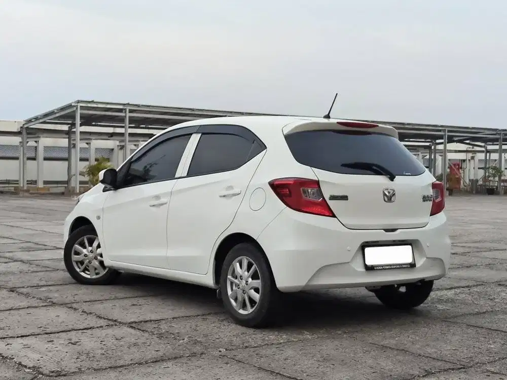 KM 30RB HONDA BRIO E CVT AT MATIC AUTOMATIC 2022 PUTIH