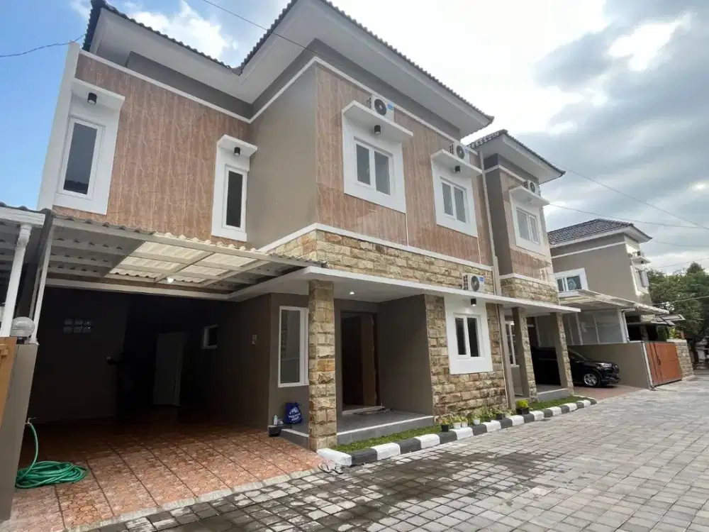Dijual rumah dalam perumahan jakal 12 One Gate Jl 5m paving