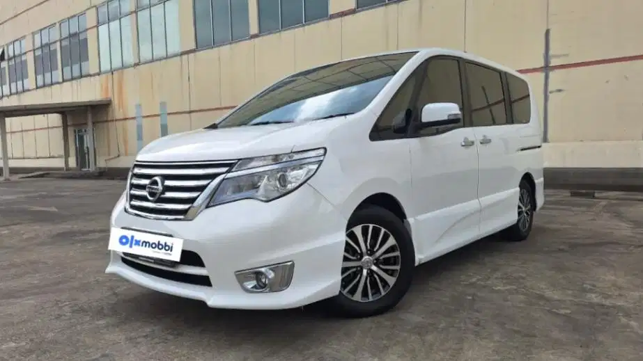 PROMO Nissan Serena 2.0 Highway Star Bensin-AT 2015 UYX