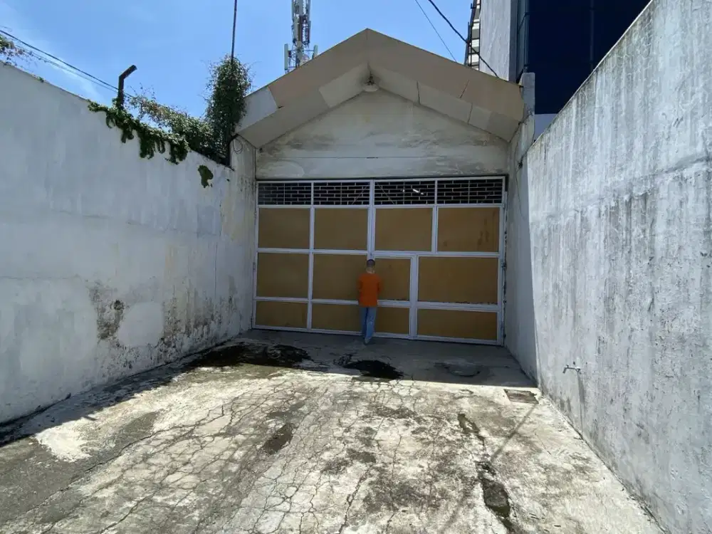 Gudang disewakan 591m2 di pinggir jalan raya majapahit semarang