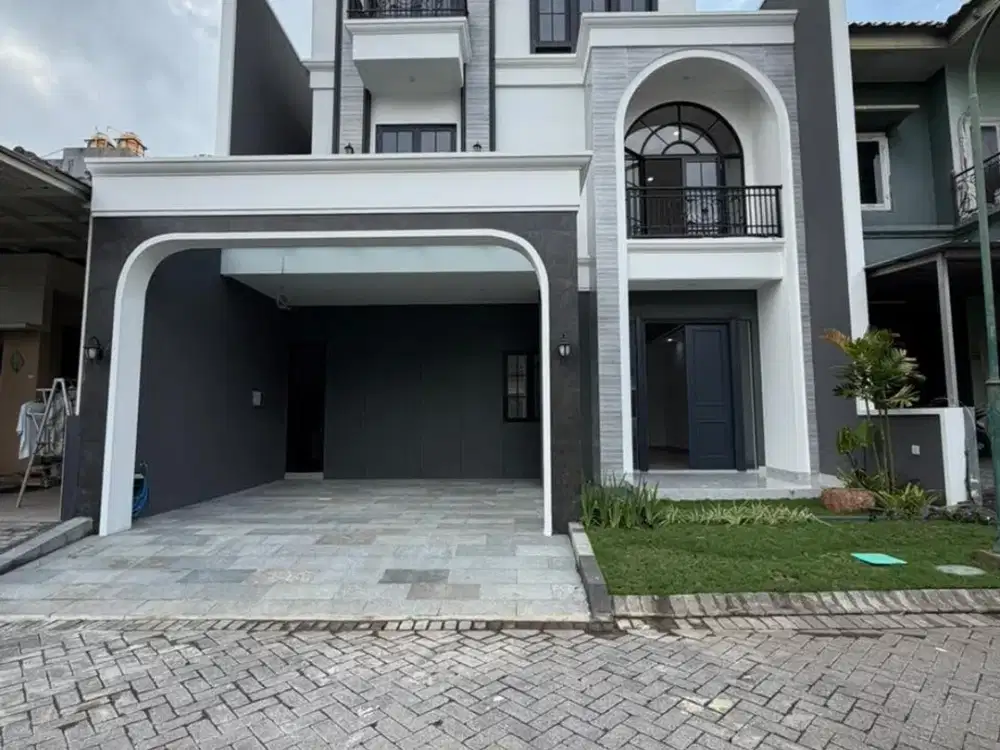 Rumah Mewah Siap Huni, Modern Elegan di Citraland, Surabaya