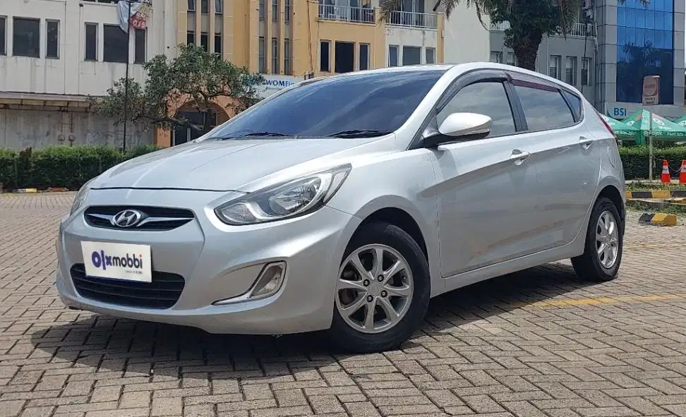 TDP 5,JT Hyundai Grand Avega 1.4 Bensin-AT Abu-Abu 2011