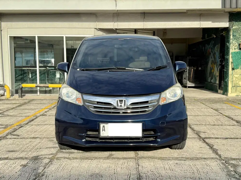 HONDA FREED SD AT 2012 Bensin