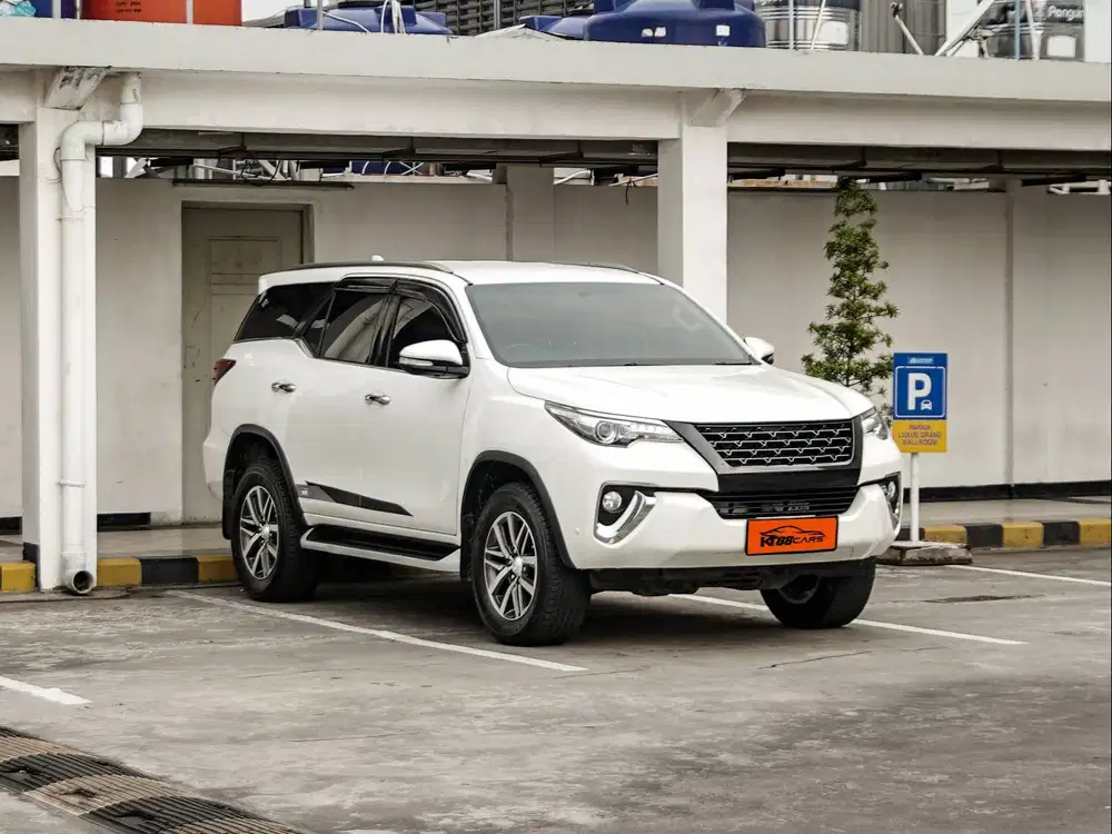 TOYOTA FORTUNER 2.4 VRZ AT (Diesel)