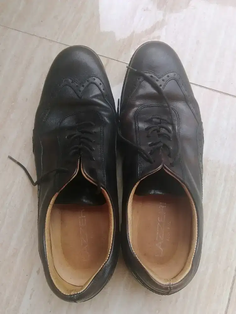 Lazzeri Black Italian Handmade Leather Shoes
Size 42 No box