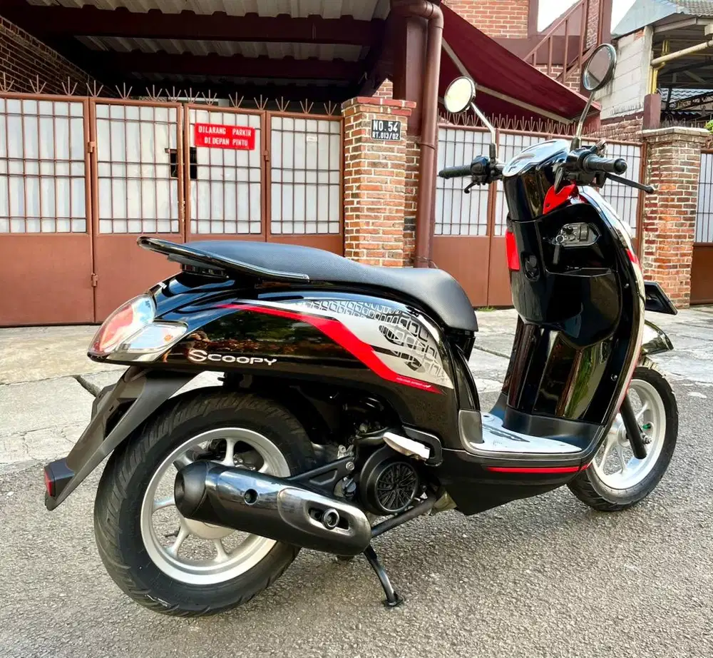 Dijual Cepat Muluss Honda SCOOPY SPORTY Fi 110Cc Th.2019