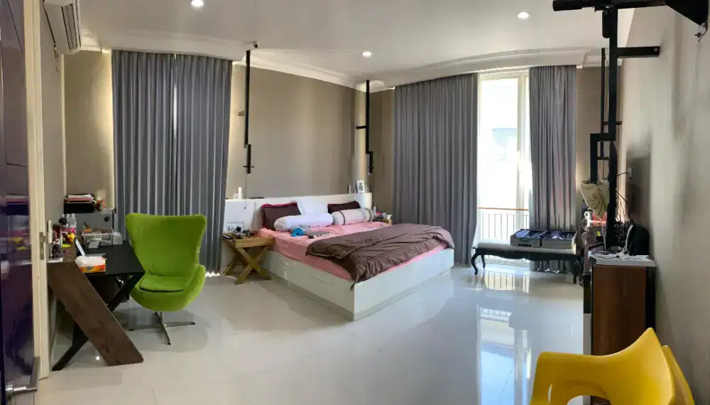 DIJUAL RUMAH DI PAKUWON INDAH THE MANSION FULL FURNISH SIAP HUNI