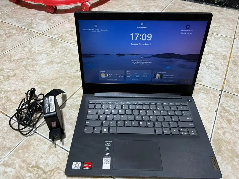 Lenovo IdeaPad 3 14ADA05