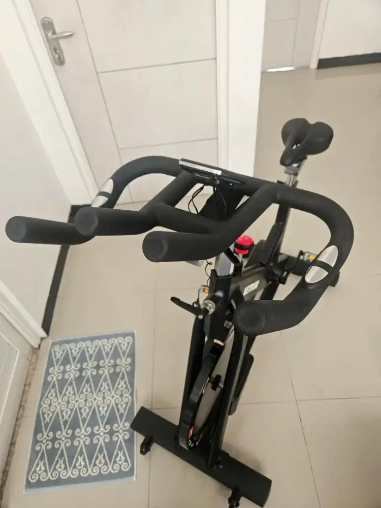 Sepeda statis buat olahraga dirumah