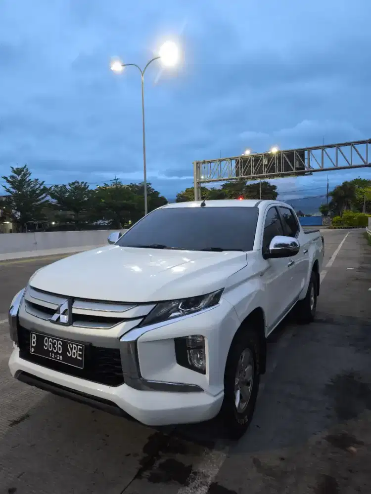 Double cabin mitsubishi triton 4×4