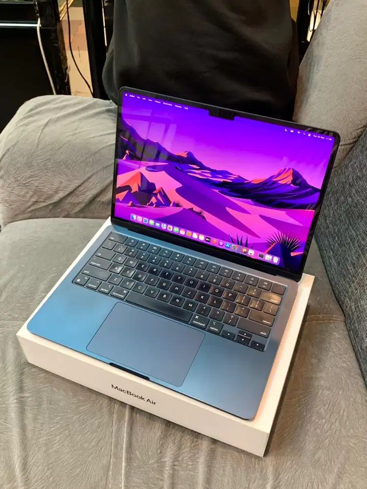 Macbook Air M2 8/256 Midnight iBox