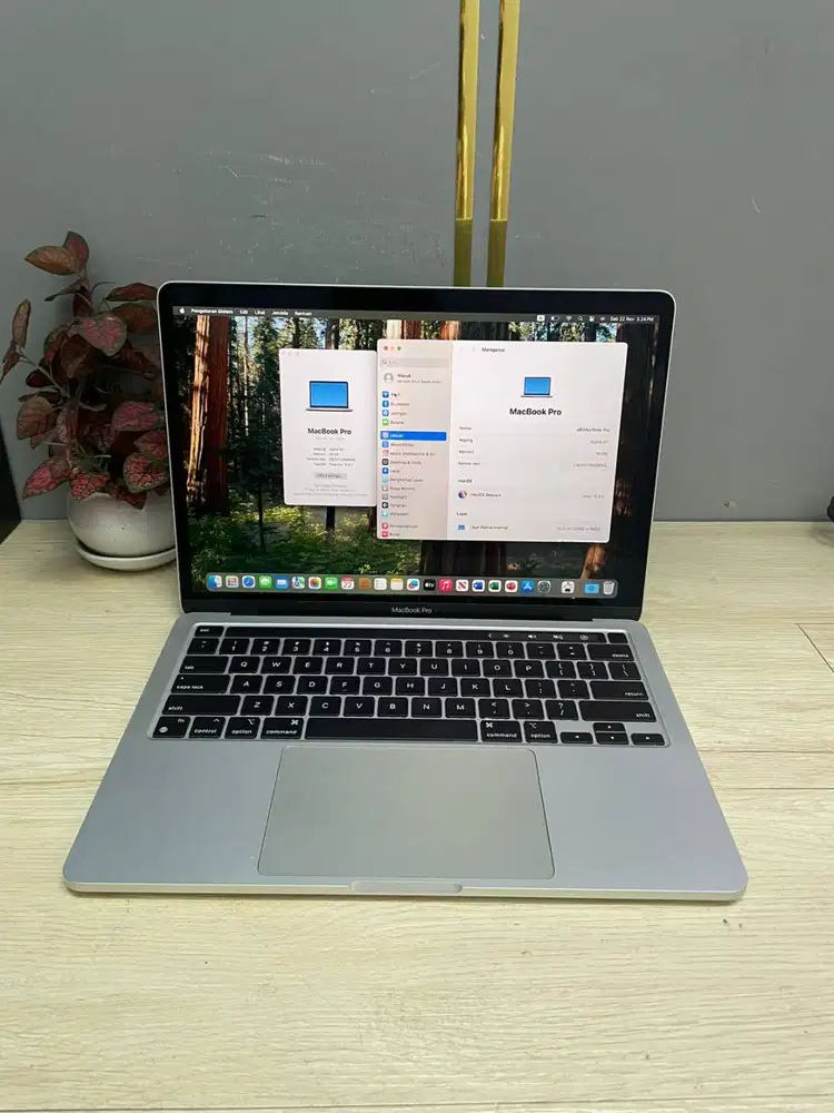 Macbook pro 2020 M1 ram 16gb ssd 256gb layar 13inc render design WJ