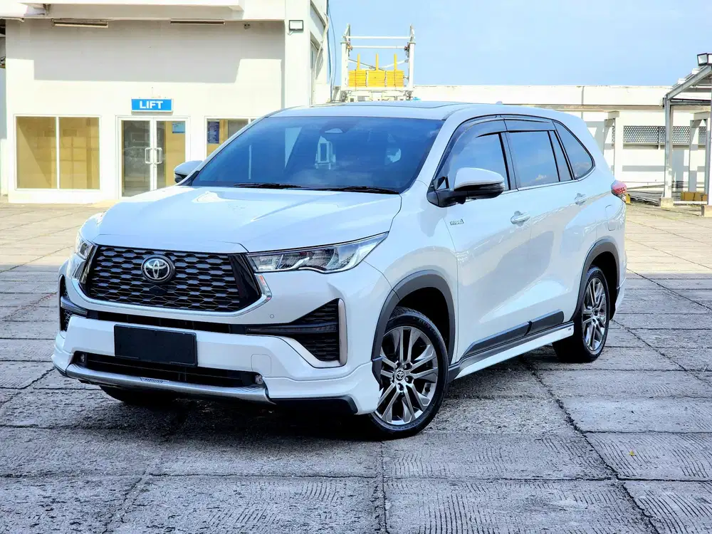 [15RB] KIJANG INNOVA ZENIX Q HYBRID MODELISTA MATIC AT 2024 GANJIL