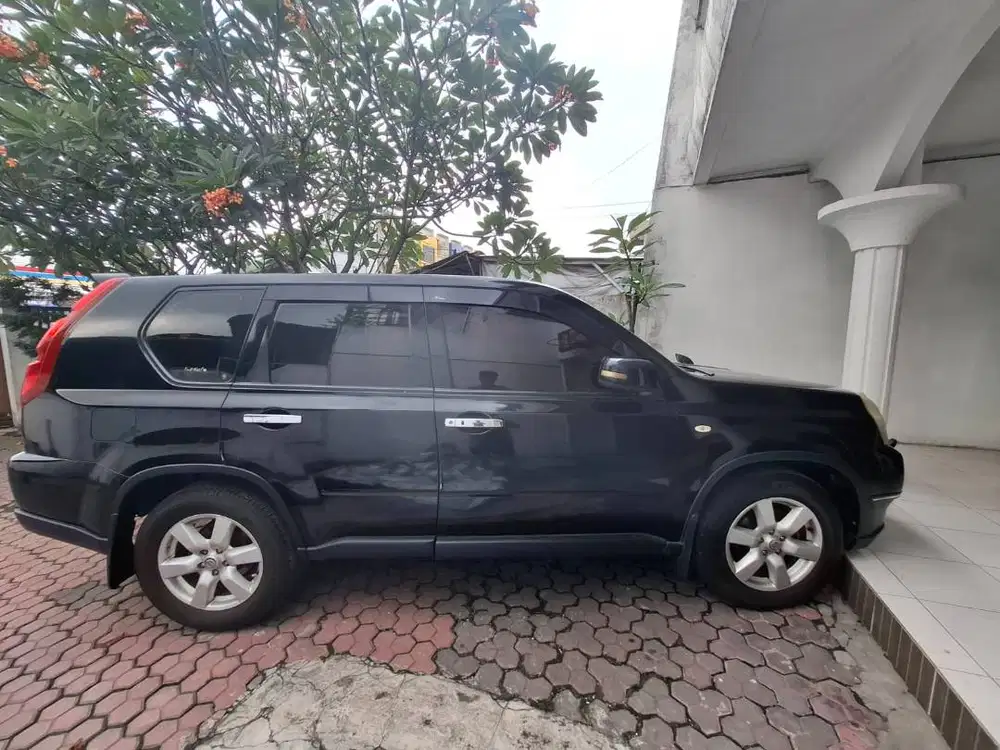 Dijual Nissan Xtrail T31 2.5 XT NIK 2011