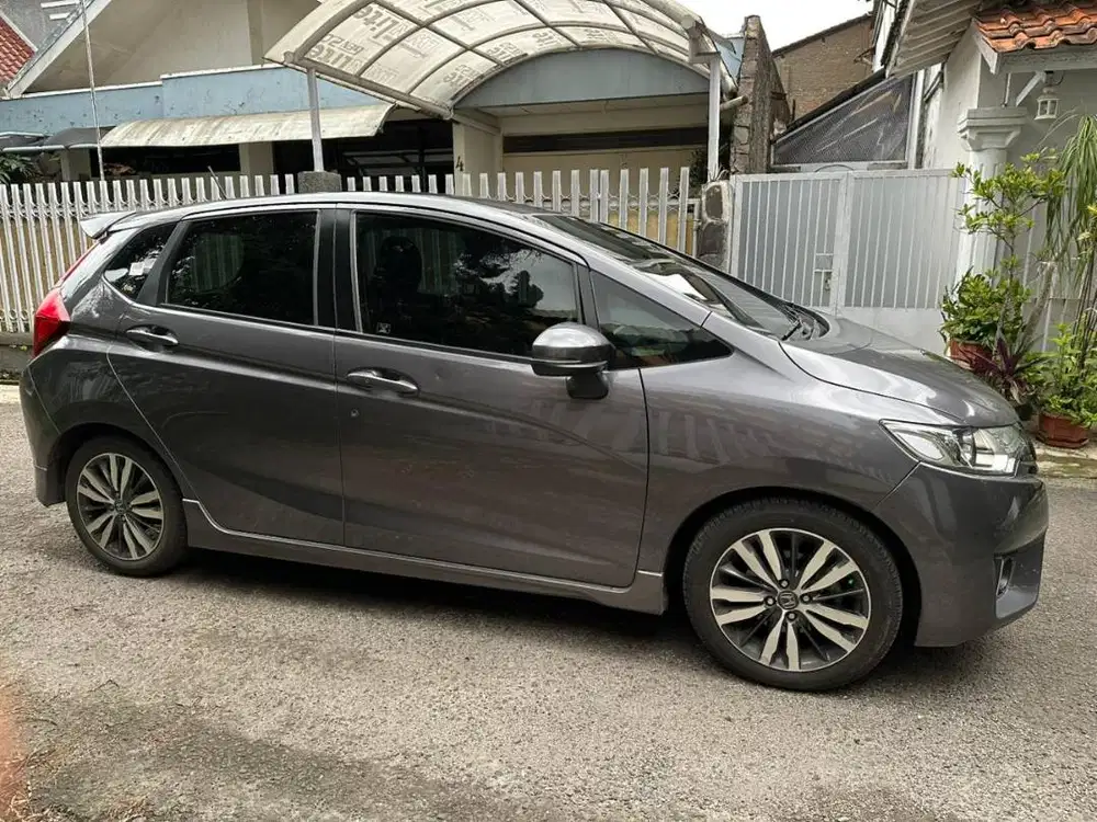 Honda Jazz RS CVT 2014 D Bdg abu metalik terawat KM 80 rban berjalan