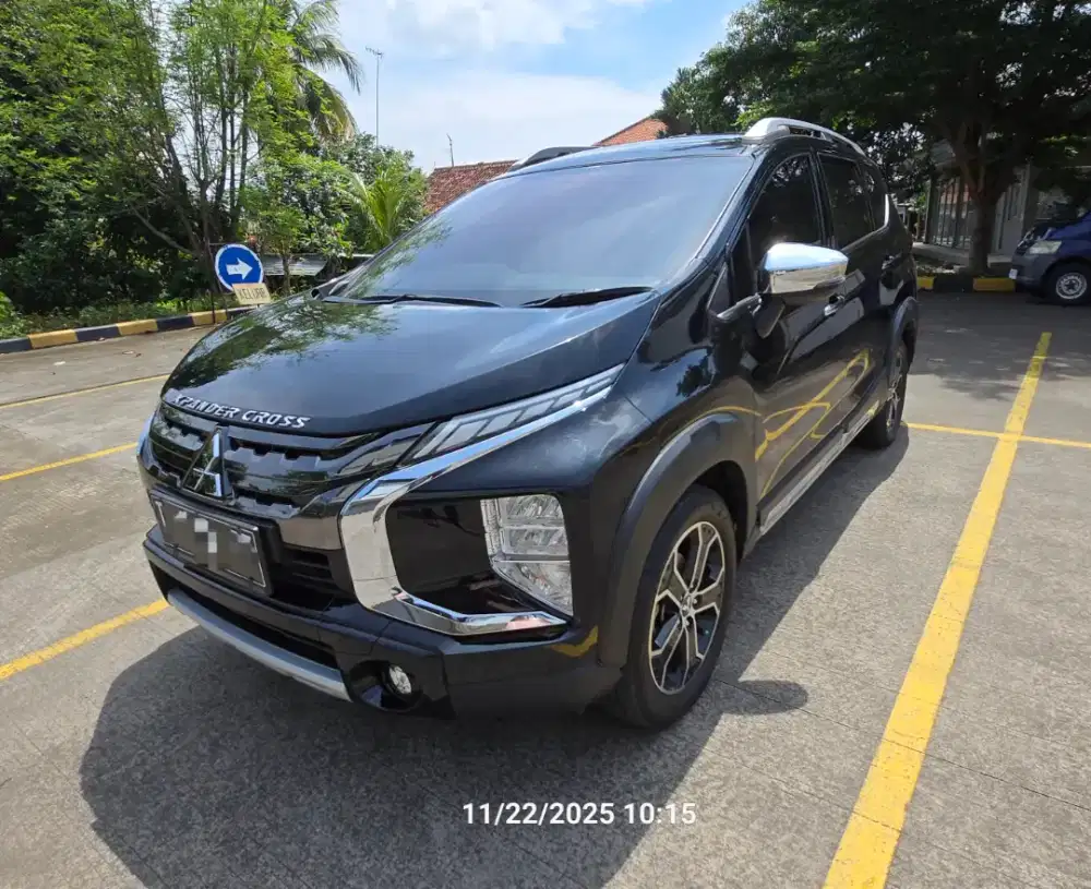 Xpander cross 2019 km rendah