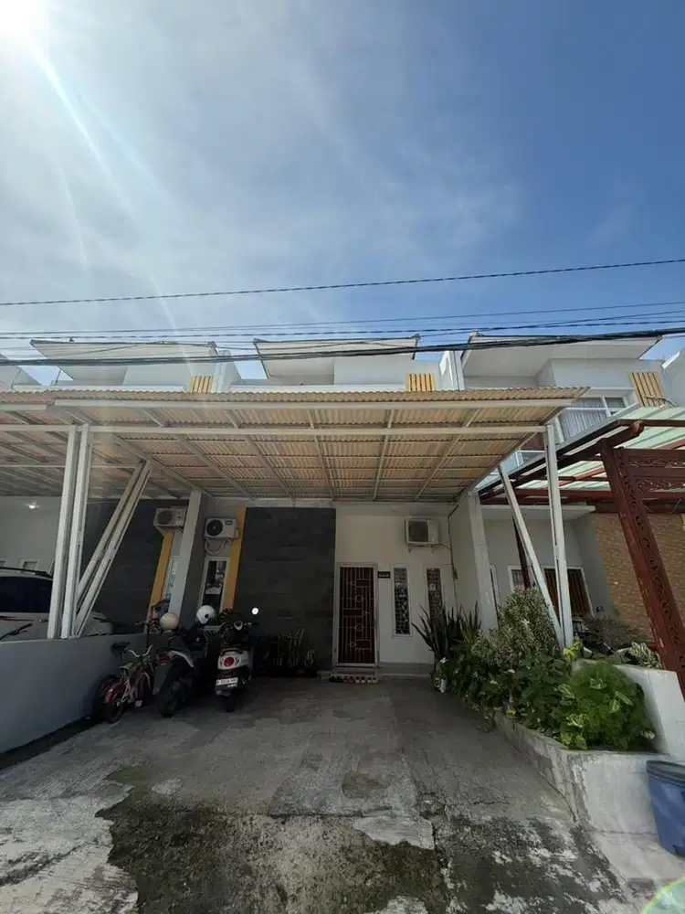 Jual Rugii!! Over kredit Rumah 2 lantai cluster Green Royale Residence