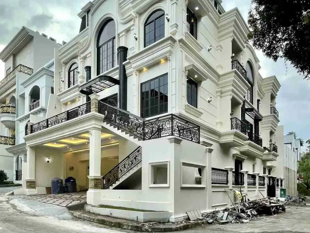 Rumah Mewah American Klasik Private Pool Lift Di Cipete