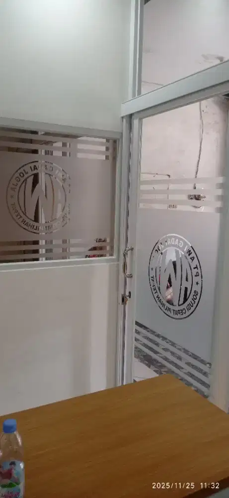 Stiker sandblast cutting logo sticker kantor gadai barang & kaca film