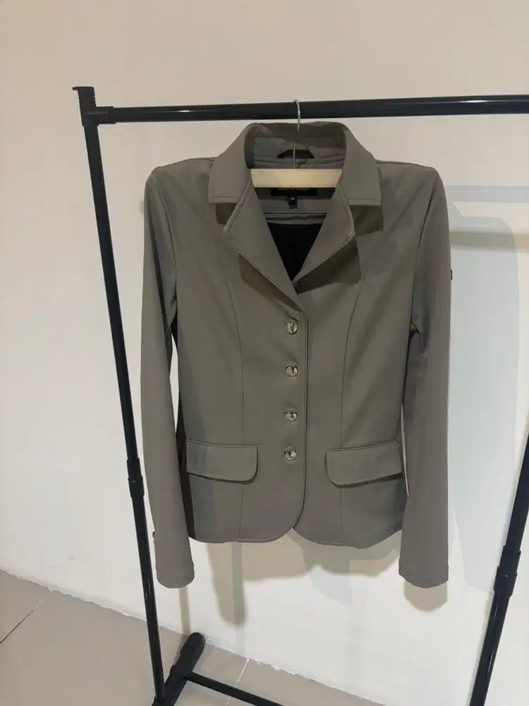 Jaket Kompetisi Berkuda Wanita