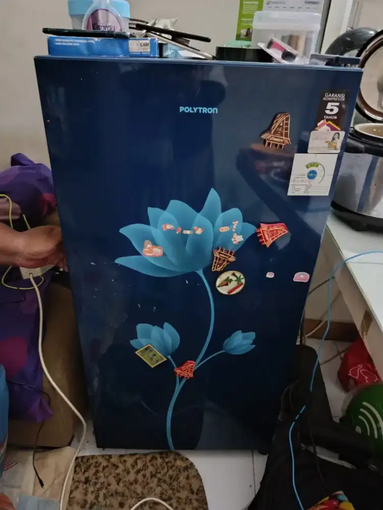 KULKAS 1 PINTU  POLYTRON