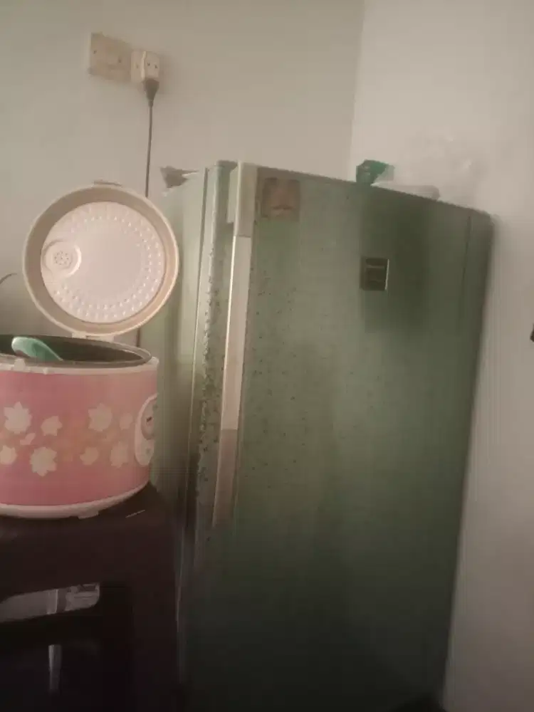 jual kulkas dan magicom murah