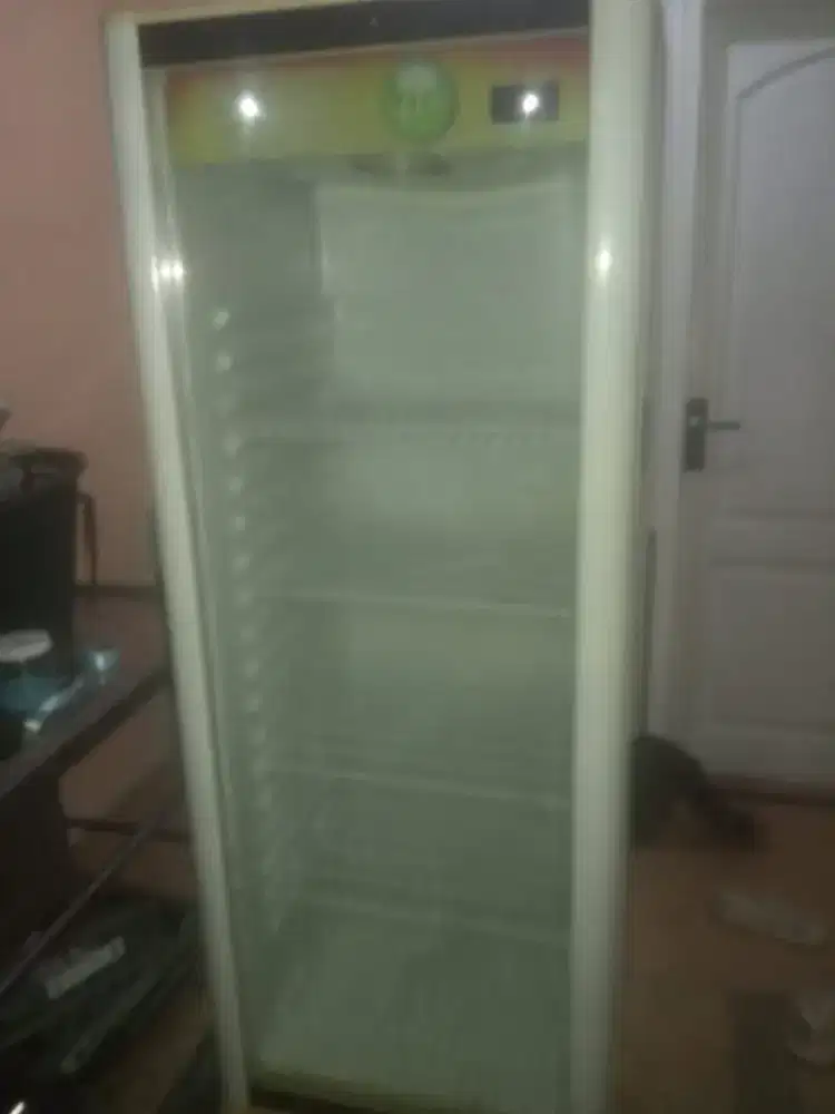 Showcase merek Gea 4rak orisinil