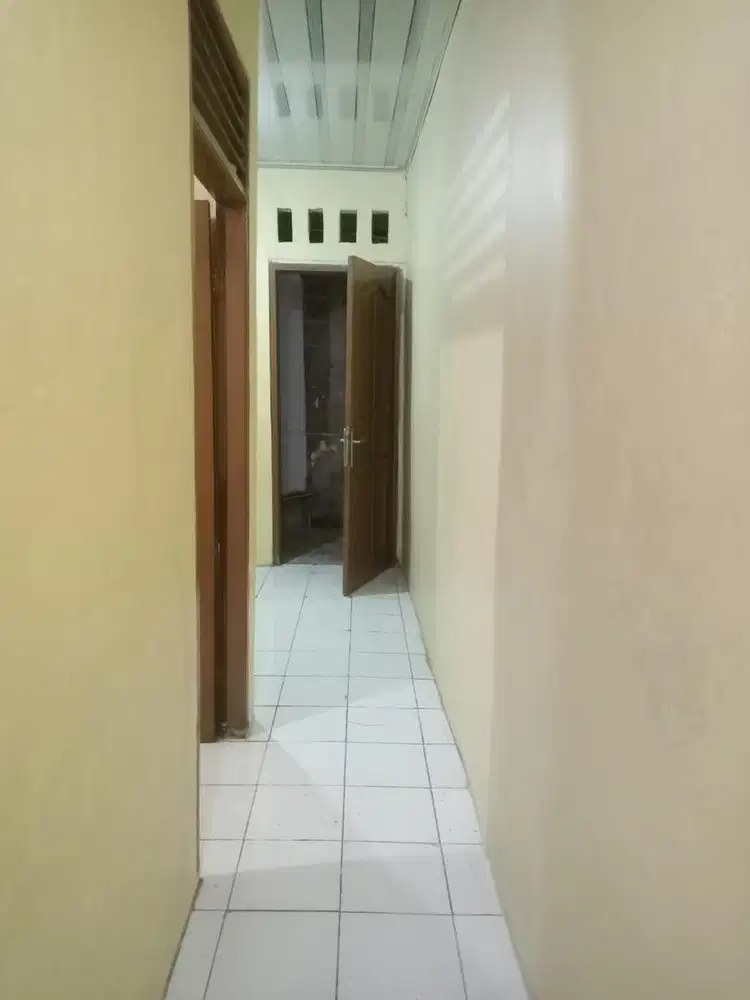 Kontrakan dengan listrik sendiri