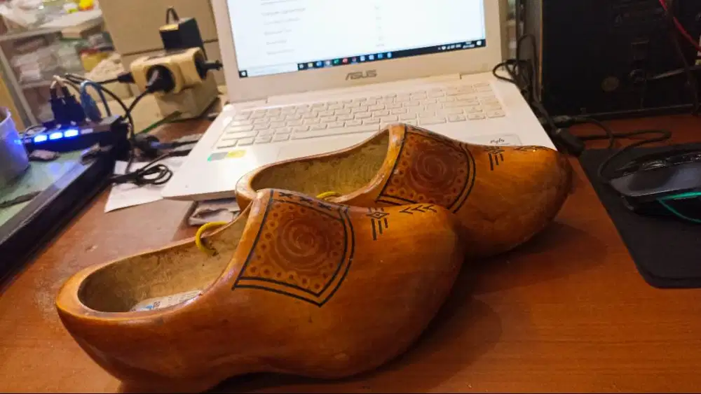 Klompen Asli, Kenangan Rotterdam