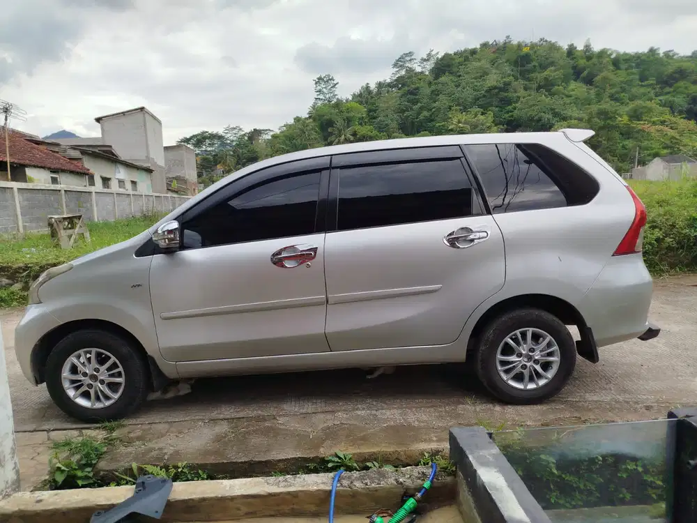Daihatsu Xenia 2011 Bensin