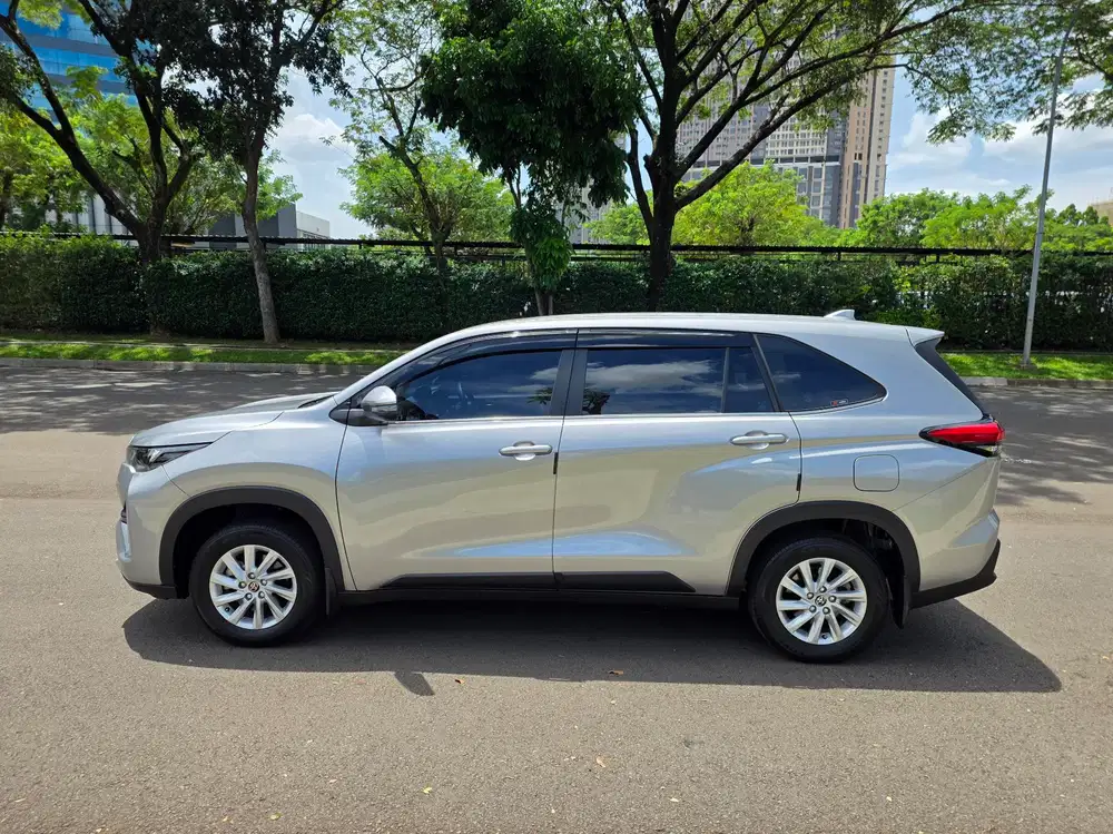 Toyota Kijang Innova 2023 Bensin