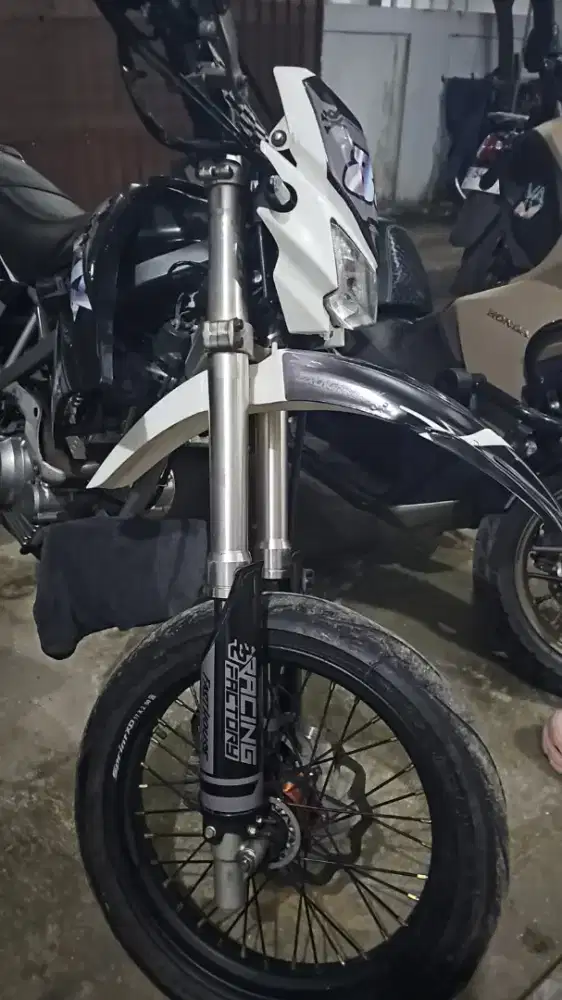 Di jual KLX 150 tahun 2014