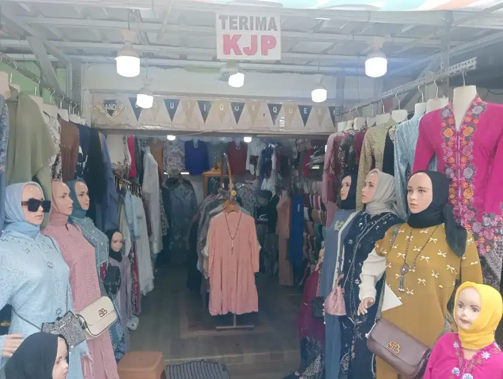 Di cari wanita muda pengalaman kerja di toko baju