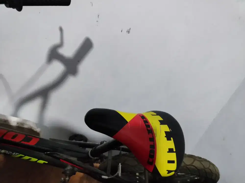 Jual sepeda bekas jarang pakai