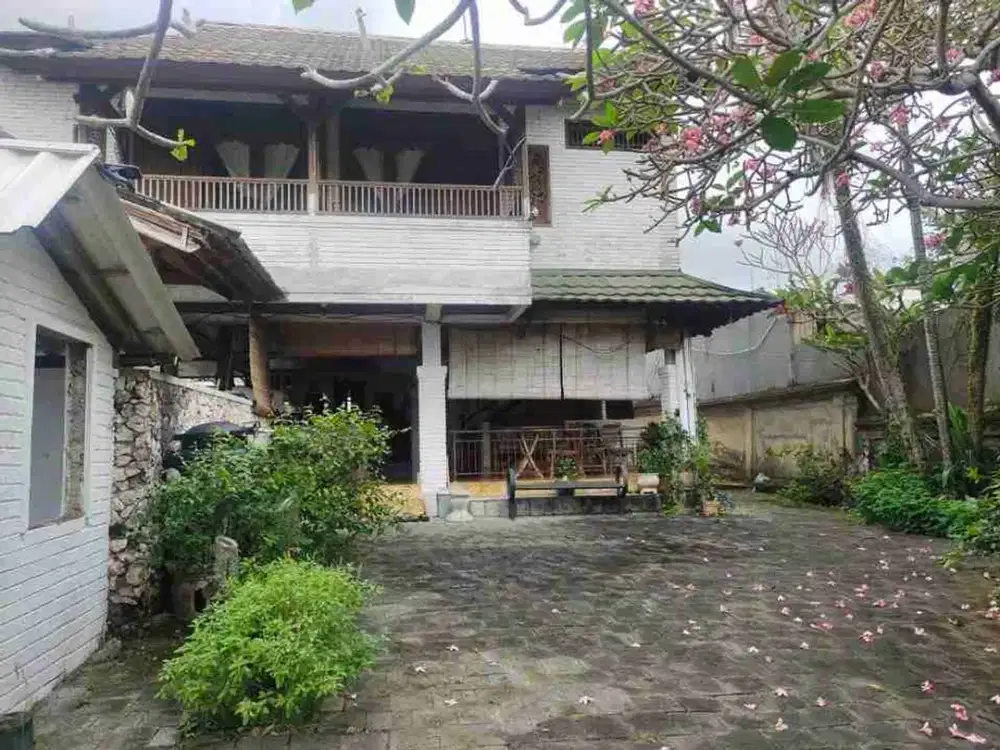 Buc rumah semi villa 2lt 430m2 kwanji sempidi dkt puspem jl5mtr aspal