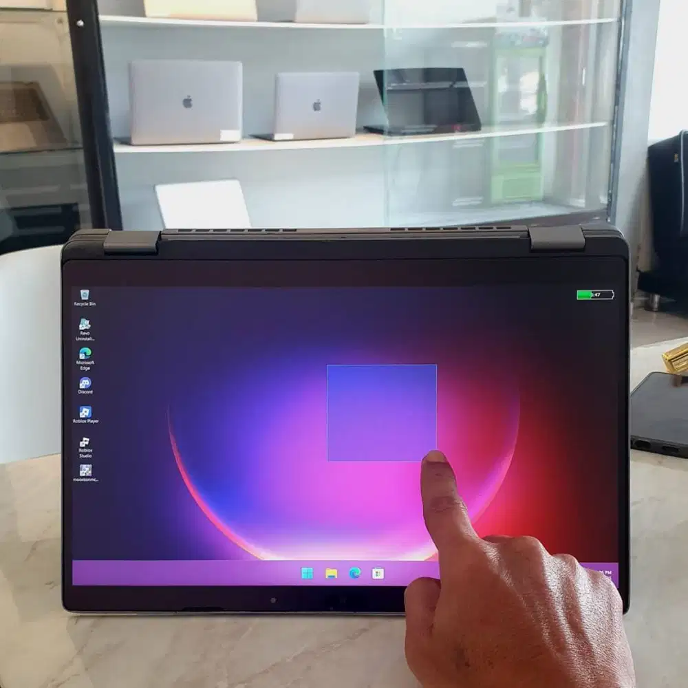 Dell Latitude 5320 2-in-1 Touchscreen • i5 Gen 11 RAM.16GB / SSD.256GB