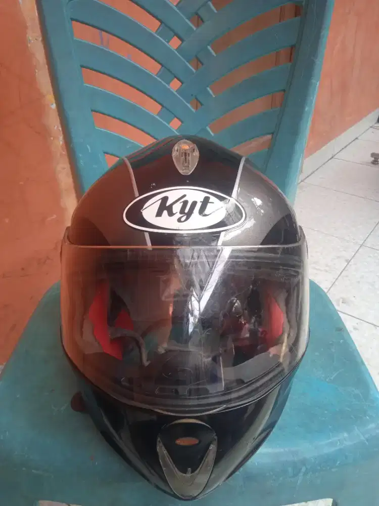 Helm KYT rocket