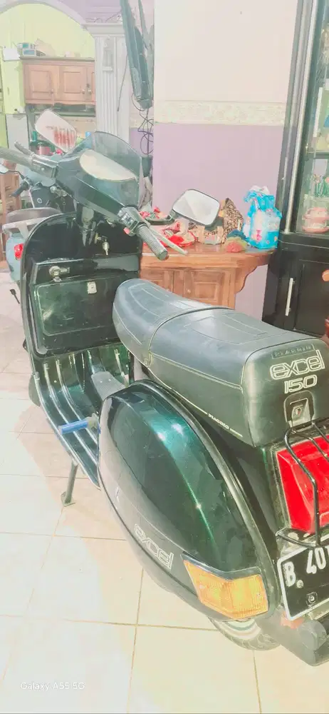 Bismillahirohmanirohim Di jual vespa P150 excel tahun 1994 warna hijau